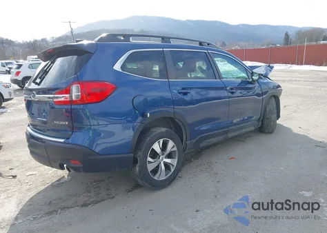 2022 Subaru Ascent Premium z USA, uszkodzony, nr VIN 4S4WMAED8N3407940